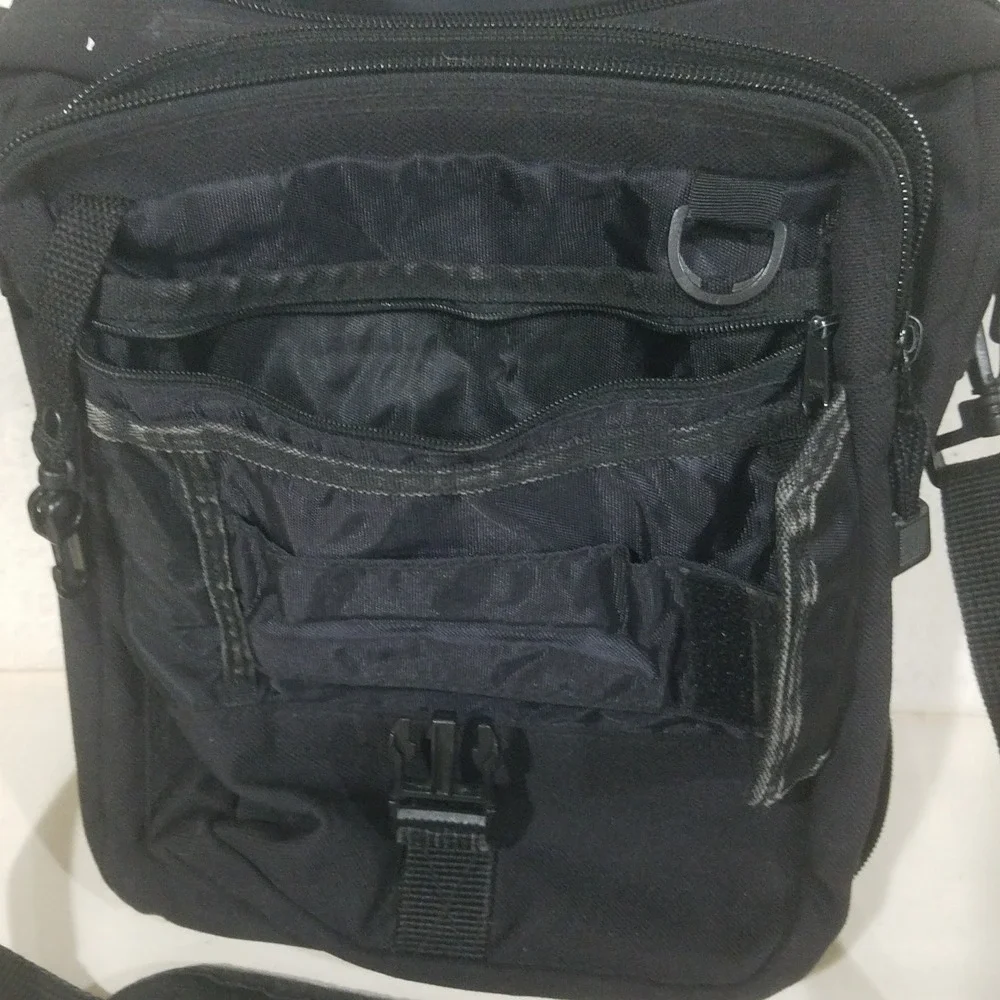 Black‎ Messenger Bag Crossbody multipocket The Walking Co Certified Walking Gear